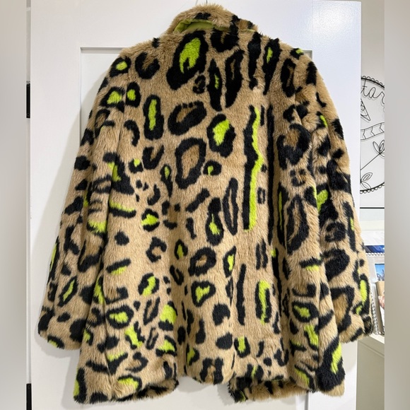 Apparis leopard print faux fur coat - Picture 3 of 4